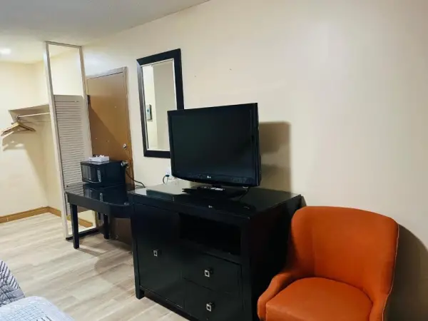 Sunset Inn 8