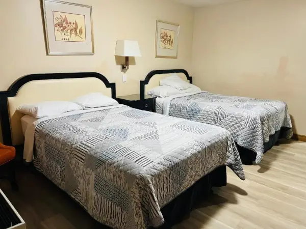 Sunset Inn 9