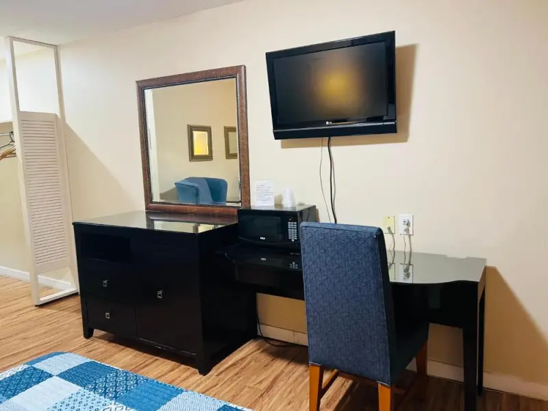 Queen Suite